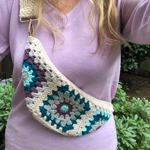 Customize Your Own Crocheted Granny Squared Crossbody Bag!!! Circle Style